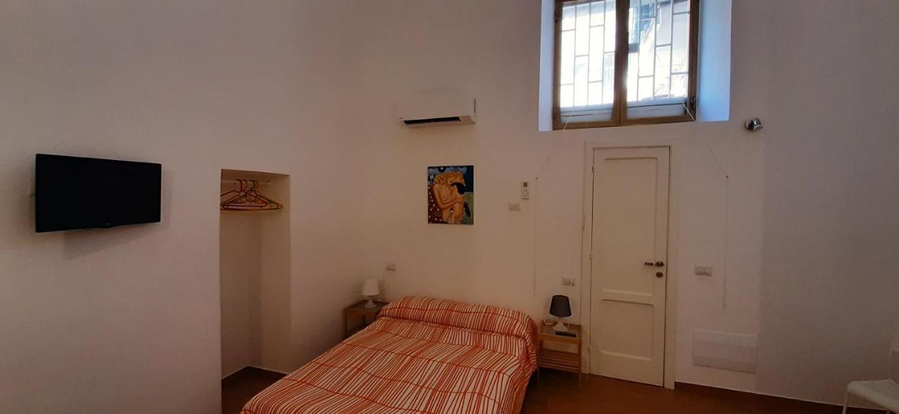 Bed and Breakfast Casa Laura Oliva Mancini Nápoles Exterior foto