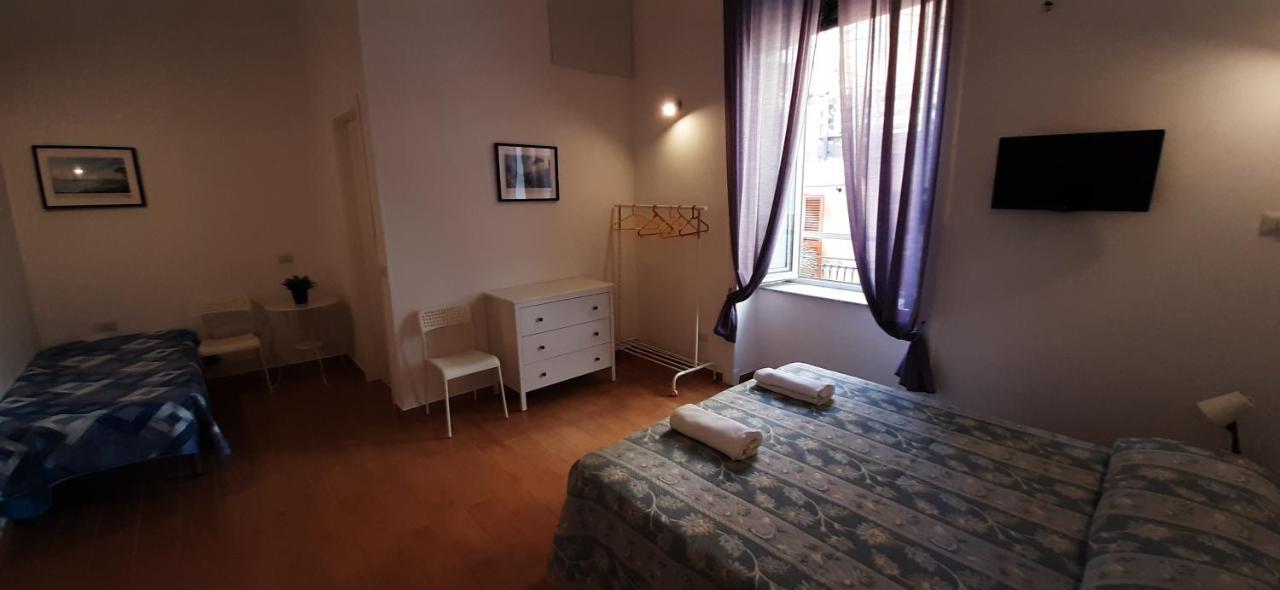 Bed and Breakfast Casa Laura Oliva Mancini Nápoles Exterior foto